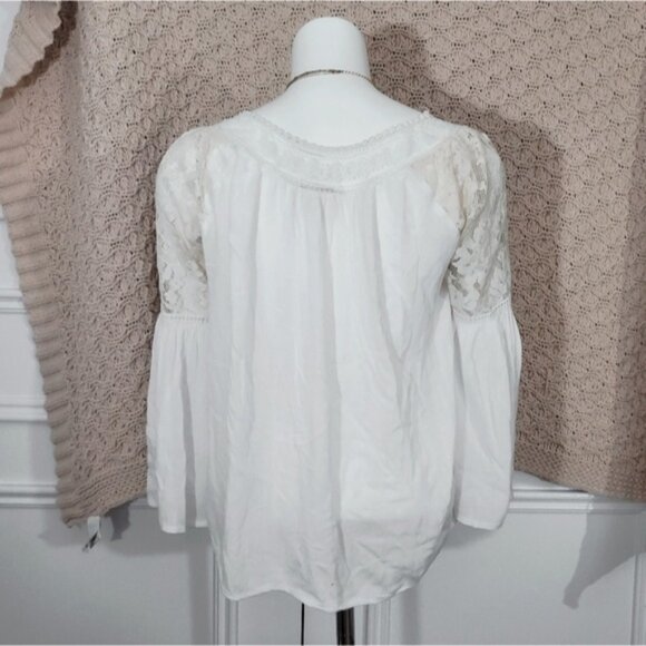White/Off White Boho Lace Flare Sleeved Top - Picture 4 of 9